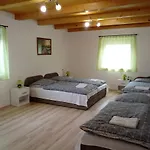 Napsugar Vendeghaz בית הארחה Újudvar