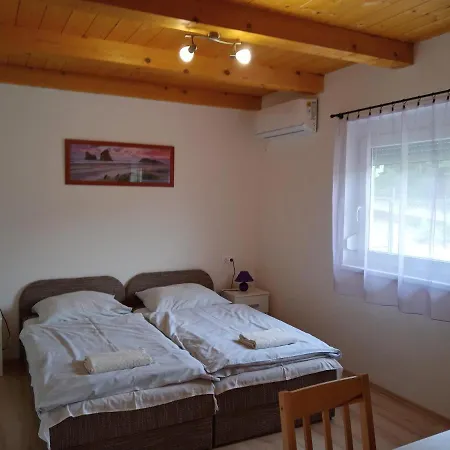 Napsugar Vendeghaz Guest house *